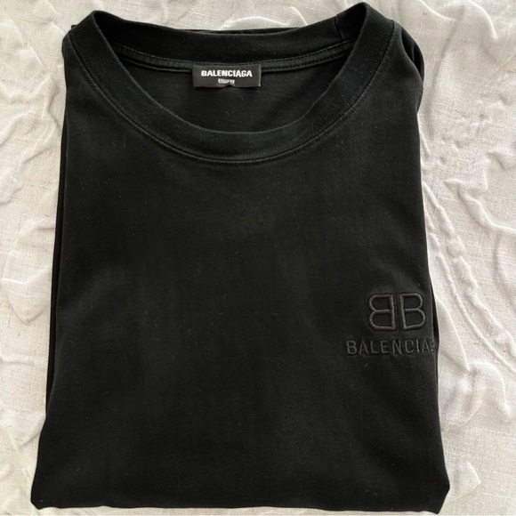 Balenciaga tshirt - Picture 3 of 3